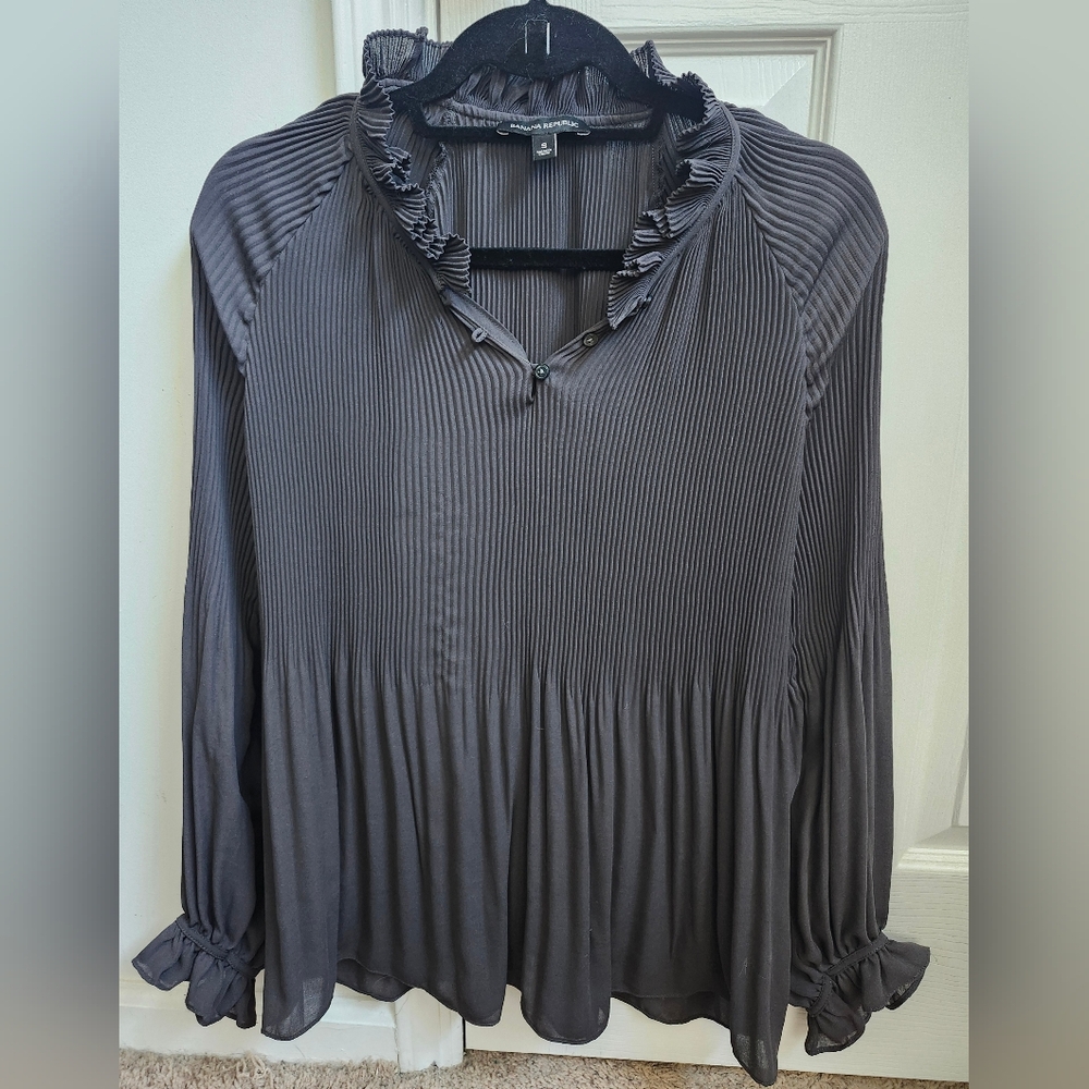 Banana Republic Micro Pleat Ruffle Neck Blouse in Gray